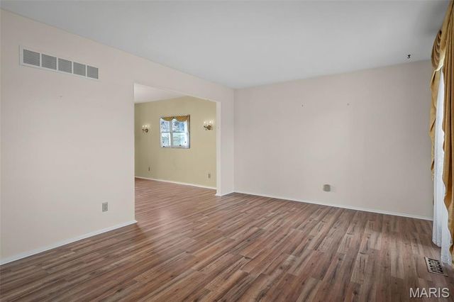 9542 General Lee Drive, St Louis, MO 63126