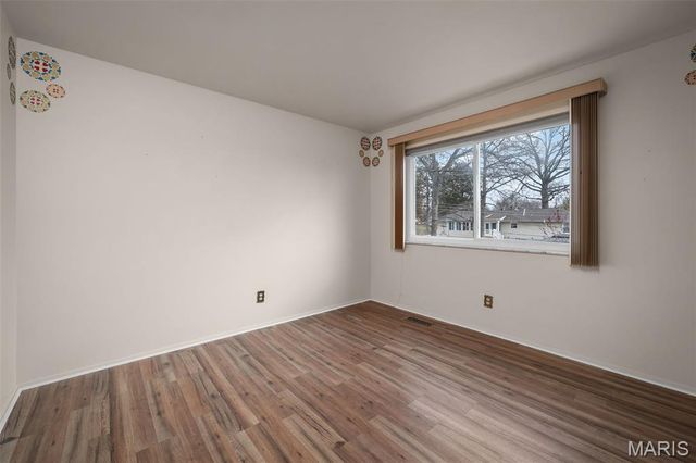 9542 General Lee Drive, St Louis, MO 63126