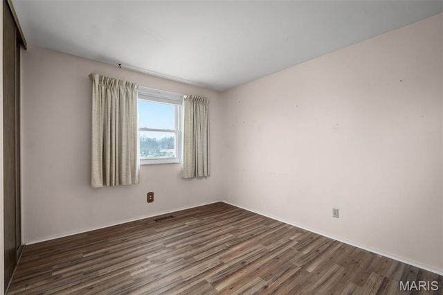 9542 General Lee Drive, St Louis, MO 63126