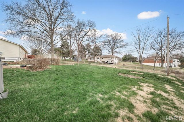 9542 General Lee Drive, St Louis, MO 63126