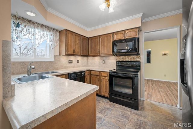 9542 General Lee Drive, St Louis, MO 63126