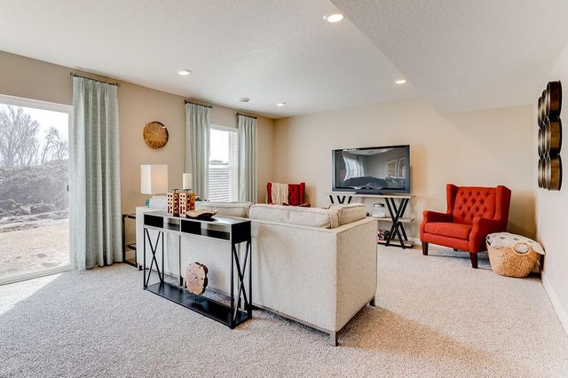 8963 Joliet Avenue S, Cottage Grove, MN 55016