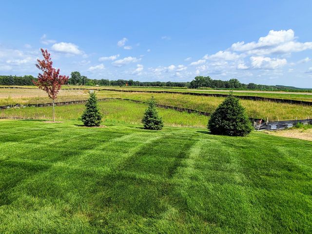 8963 Joliet Avenue S, Cottage Grove, MN 55016