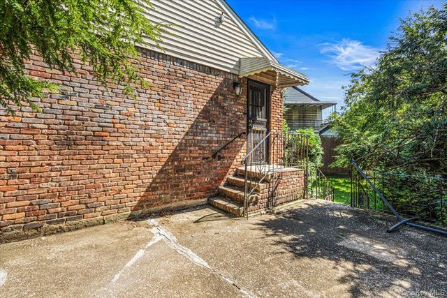 217-06 Stewart Road, Oakland Gardens, NY 11364