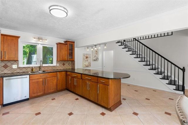 4362 Karls Gate Drive, Marietta, GA 30068