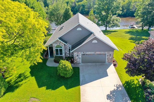 74 SHORE DRIVE, Clintonville, WI 54929