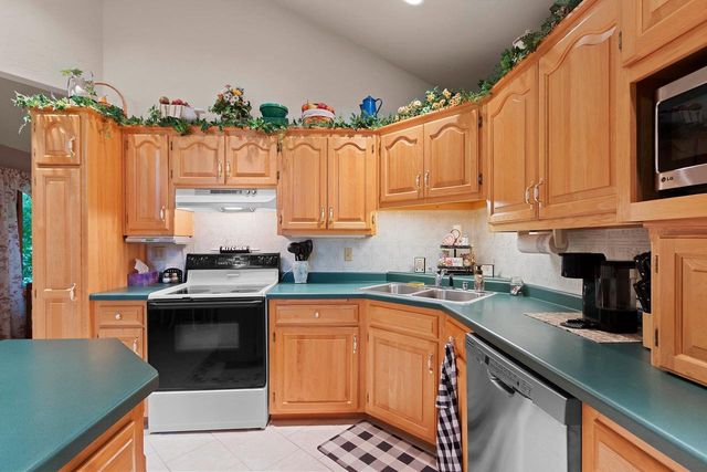 74 SHORE DRIVE, Clintonville, WI 54929