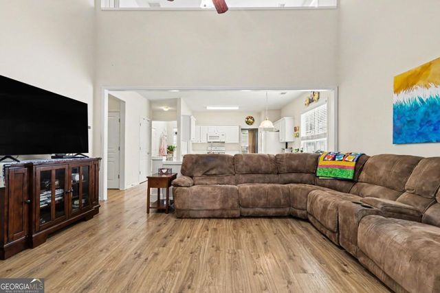3324 Hampreston Way NW, Kennesaw, GA 30144