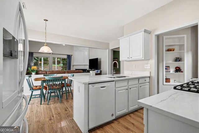 3324 Hampreston Way NW, Kennesaw, GA 30144
