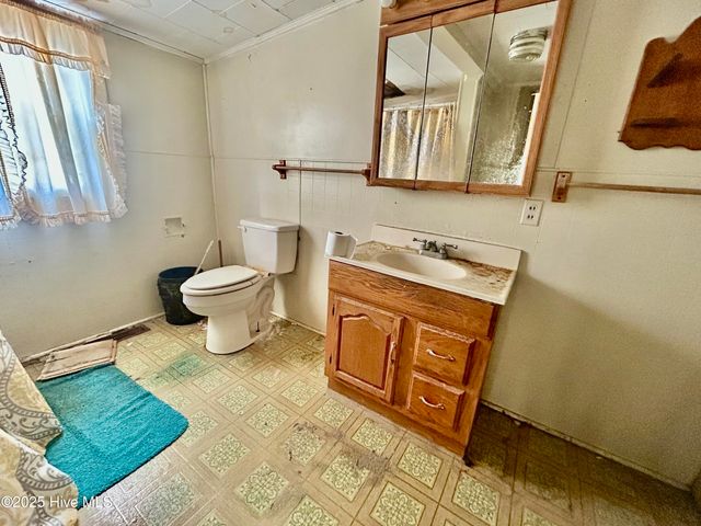 1097 James Street, Robersonville, NC 27871