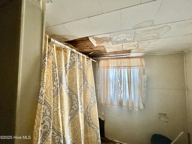 1097 James Street, Robersonville, NC 27871