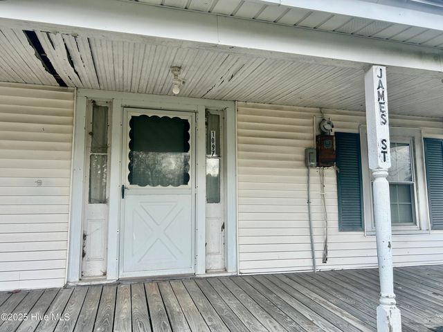 1097 James Street, Robersonville, NC 27871