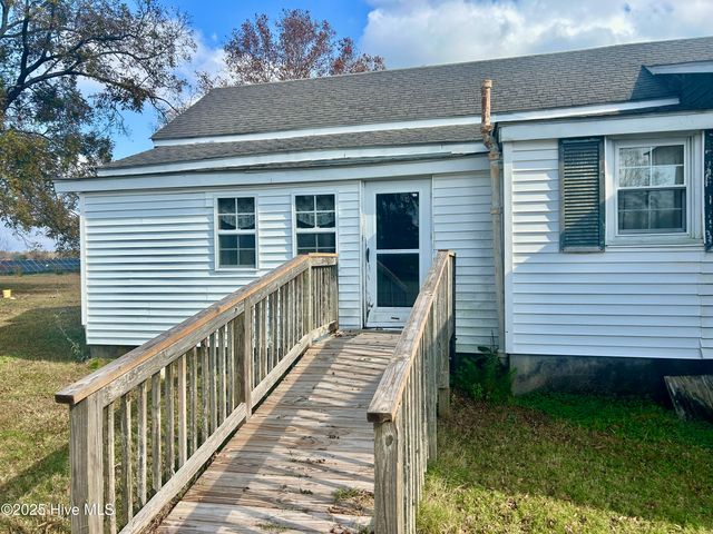 1097 James Street, Robersonville, NC 27871