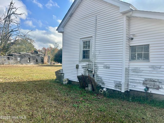 1097 James Street, Robersonville, NC 27871