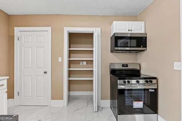 3106 Falligant Avenue, Thunderbolt, GA 31404