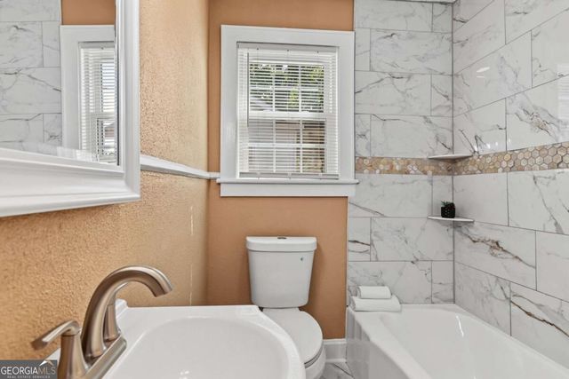 3106 Falligant Avenue, Thunderbolt, GA 31404