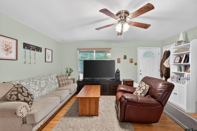 16884 County Road 3147, Tyler, TX 75706