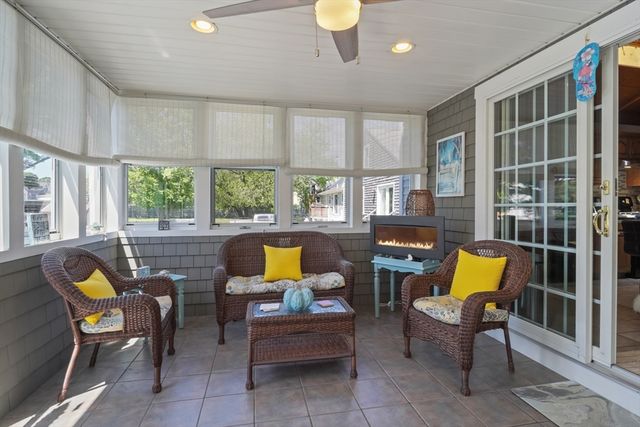 58 Sylvia St, New Bedford, MA 02745