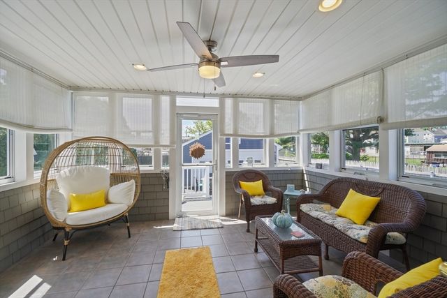 58 Sylvia St, New Bedford, MA 02745