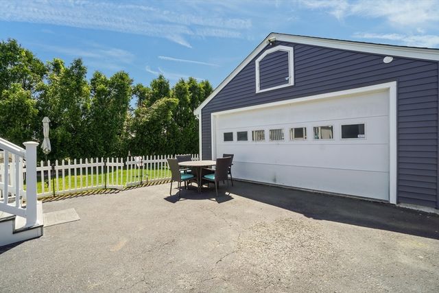 58 Sylvia St, New Bedford, MA 02745