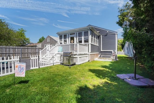 58 Sylvia St, New Bedford, MA 02745