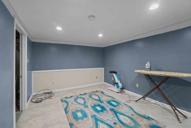 58 Sylvia St, New Bedford, MA 02745
