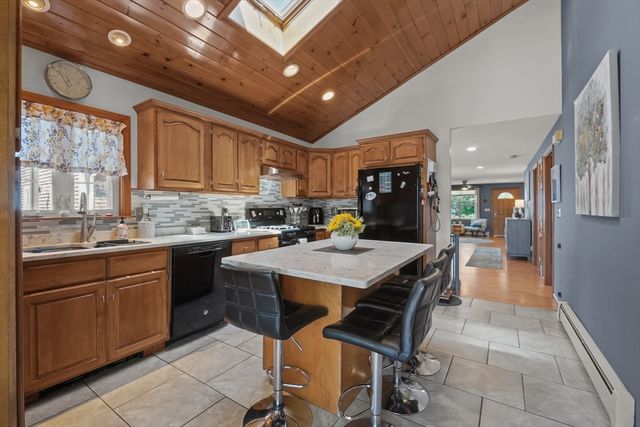 58 Sylvia St, New Bedford, MA 02745