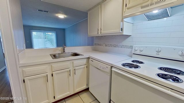 330 6TH Avenue N, A, Jacksonville Beach, FL 32250