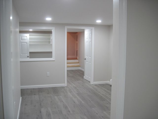 324 Hillside Rd, North Andover, MA 01845