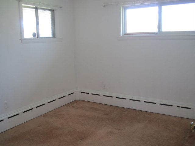 324 Hillside Rd, North Andover, MA 01845