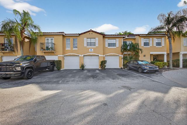 1040 Lake Shore Dr 203, Lake Park, FL 33403