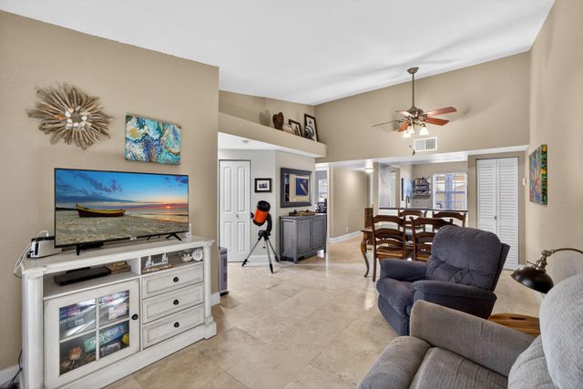 1040 Lake Shore Dr 203, Lake Park, FL 33403