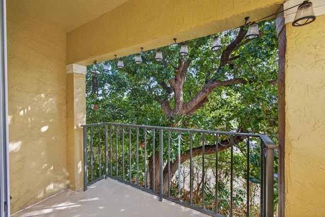 1040 Lake Shore Dr 203, Lake Park, FL 33403