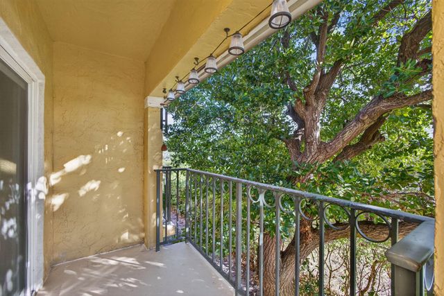 1040 Lake Shore Dr 203, Lake Park, FL 33403