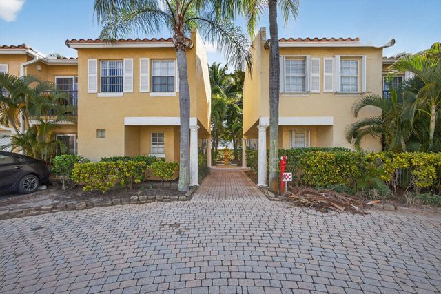 1040 Lake Shore Dr 203, Lake Park, FL 33403