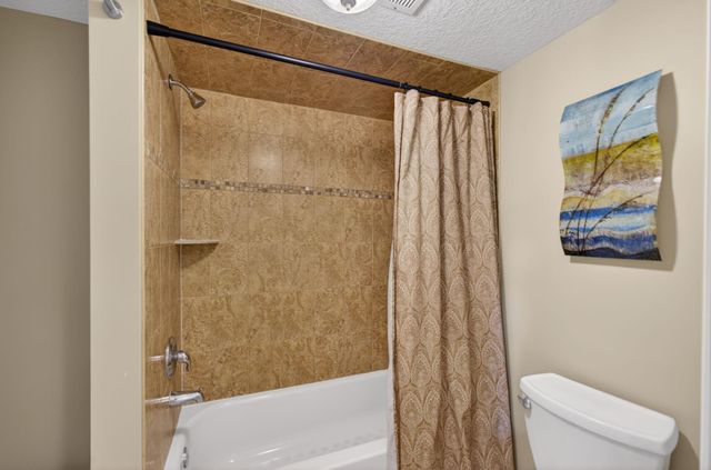 1040 Lake Shore Dr 203, Lake Park, FL 33403