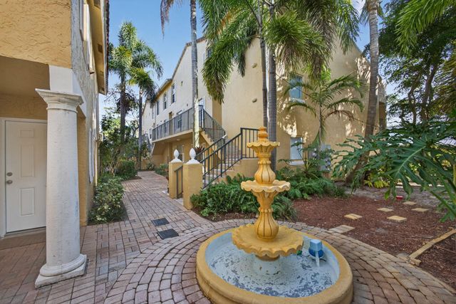 1040 Lake Shore Dr 203, Lake Park, FL 33403