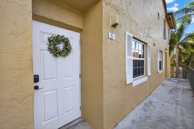 1040 Lake Shore Dr 203, Lake Park, FL 33403