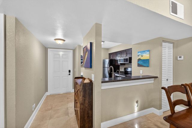 1040 Lake Shore Dr 203, Lake Park, FL 33403