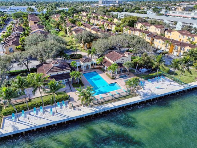 1040 Lake Shore Dr 203, Lake Park, FL 33403