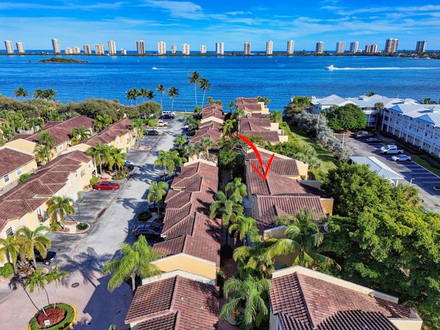 1040 Lake Shore Dr 203, Lake Park, FL 33403