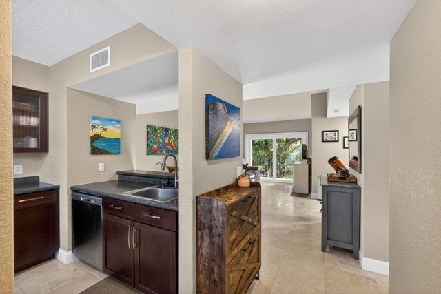 1040 Lake Shore Dr 203, Lake Park, FL 33403