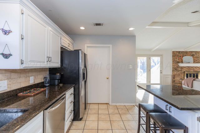 2516 N DOGWOOD Lane, Pampa, TX 79065