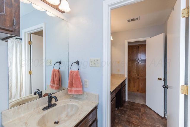 2516 N DOGWOOD Lane, Pampa, TX 79065