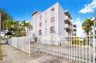 1661 SW 3rd St 25, Miami, FL 33135