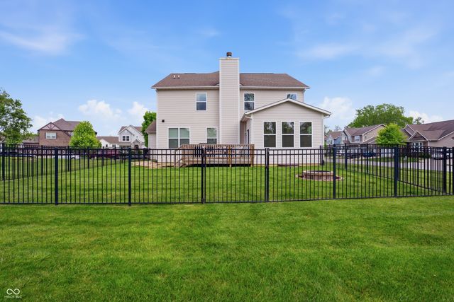 564 Amersham Court, Avon, IN 46123