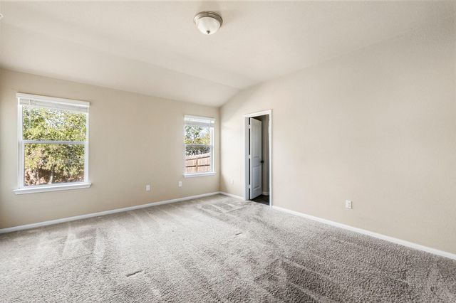 910 Comal RUN, Hutto, TX 78634