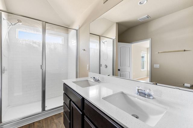 910 Comal RUN, Hutto, TX 78634