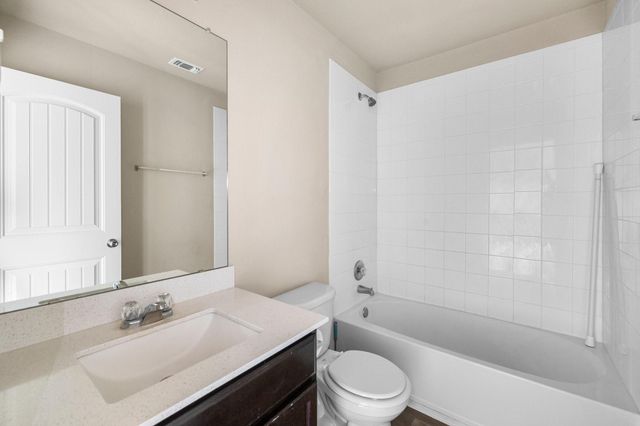 910 Comal RUN, Hutto, TX 78634