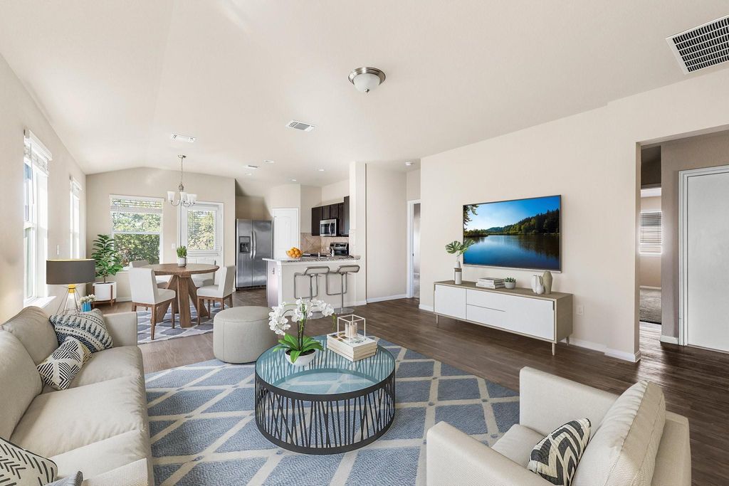 910 Comal RUN, Hutto, TX 78634